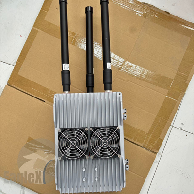 900MHz, 2.4GHz, 5.8GHz 휴대용 및 휴대용 안티 드론 UAV 장치 차량 장착 솔루션