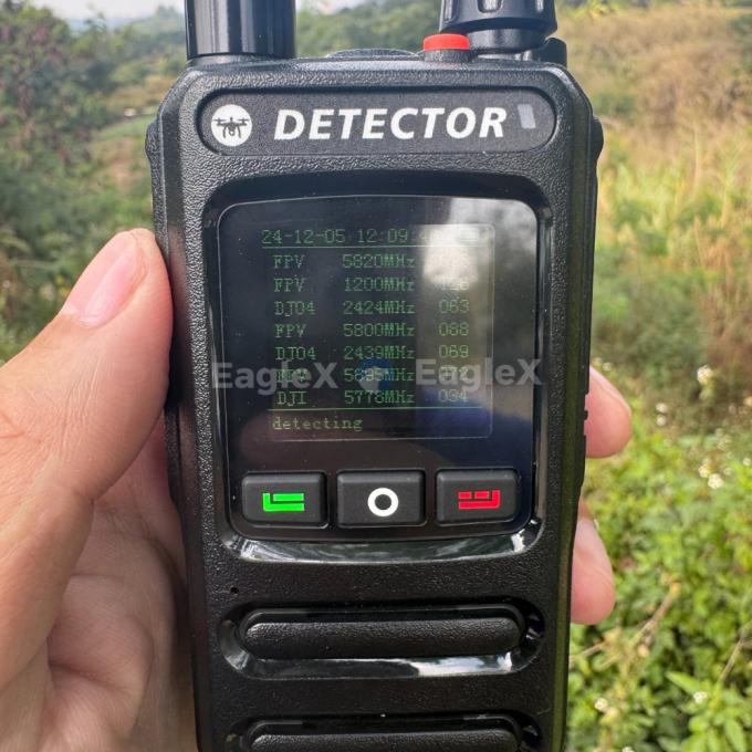 1500m-2000m 조기 경고 휴대용 FPV 드론 탐지기 탐지 800MHz 1500MHz 2400MHz 5800MHz 0